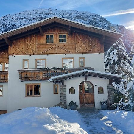 Foersterhaus Leilighet Holzgau Eksteriør bilde