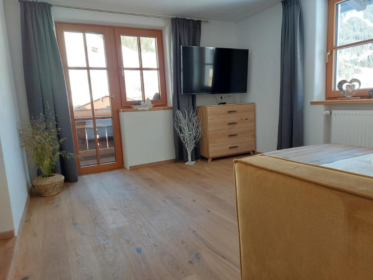 Foersterhaus Leilighet Holzgau Eksteriør bilde
